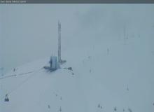 Webcam Berchia - Arrivée du téléphérique de las donnas  le 03-02-2016 à 13:00