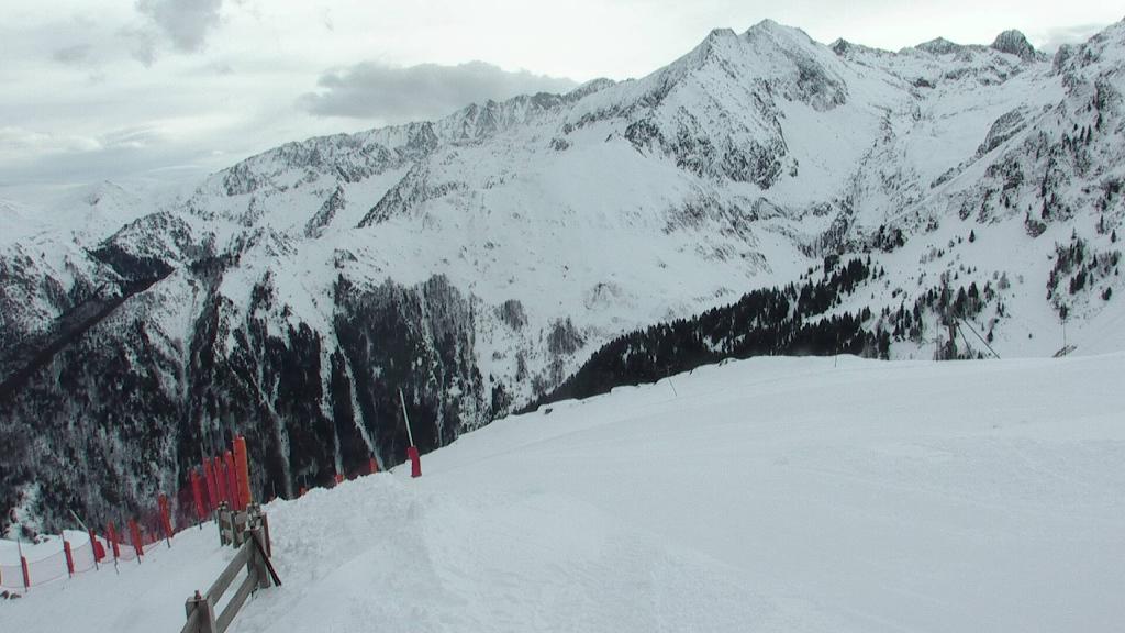 Webcam Vue de la piste bleue du sommet du Picou Webcam Vue de la piste bleue du sommet du Picou